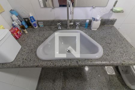 Casa de condomínio para alugar com 420m², 5 quartos e 4 vagasSuíte 2 - Banheiro