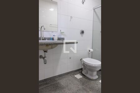 Casa de condomínio para alugar com 420m², 5 quartos e 4 vagasSuíte 2 - Banheiro