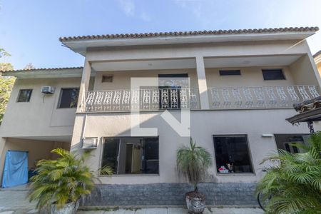 Casa de condomínio para alugar com 420m², 5 quartos e 4 vagasÁrea externa