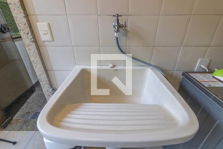 Casa de condomínio para alugar com 420m², 5 quartos e 4 vagasÁrea de Serviço