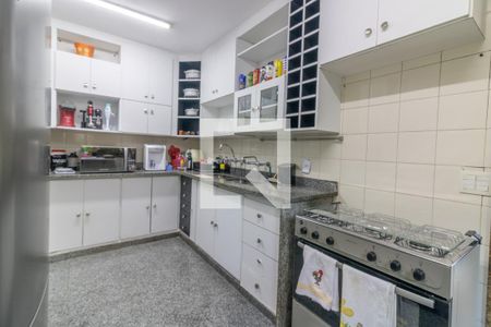 Casa de condomínio para alugar com 420m², 5 quartos e 4 vagasCozinha