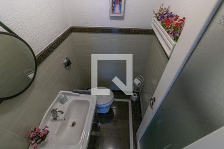 Casa de condomínio para alugar com 420m², 5 quartos e 4 vagasLavabo