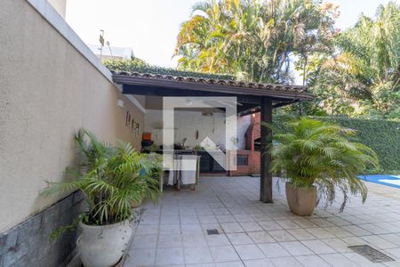 Casa de condomínio para alugar com 420m², 5 quartos e 4 vagasÁrea externa