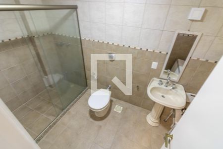 Casa de condomínio para alugar com 420m², 5 quartos e 4 vagasSuíte 3 - Banheiro
