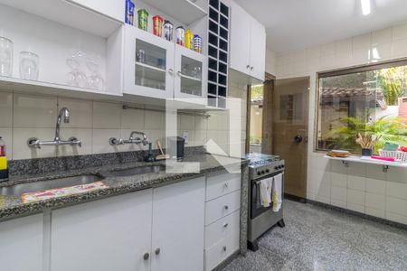 Casa de condomínio para alugar com 420m², 5 quartos e 4 vagasCozinha