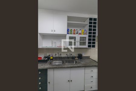 Casa de condomínio para alugar com 420m², 5 quartos e 4 vagasCozinha