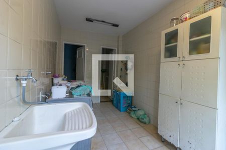 Casa de condomínio para alugar com 420m², 5 quartos e 4 vagasÁrea de Serviço