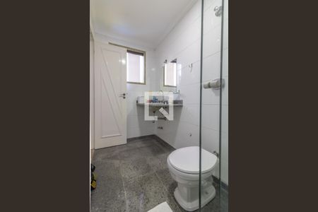 Casa de condomínio para alugar com 420m², 5 quartos e 4 vagasSuíte 2 - Banheiro