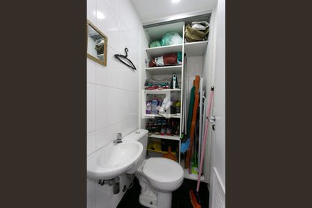 Apartamento à venda com 183m², 3 quartos e 4 vagasBanheiro de Serviço