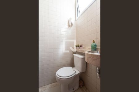 Casa de condomínio para alugar com 140m², 3 quartos e 2 vagasBanheiro