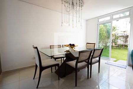 Casa de condomínio para alugar com 140m², 3 quartos e 2 vagasCozinha