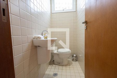 Casa de condomínio para alugar com 140m², 3 quartos e 2 vagasBanheiro