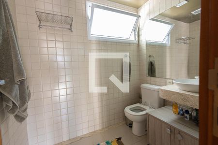 Casa de condomínio para alugar com 140m², 3 quartos e 2 vagasBanheiro