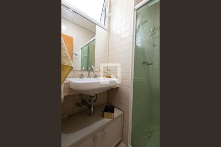 Casa de condomínio para alugar com 140m², 3 quartos e 2 vagasBanheiro