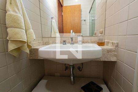 Casa de condomínio para alugar com 140m², 3 quartos e 2 vagasBanheiro