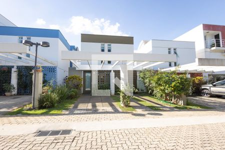 Casa de condomínio para alugar com 140m², 3 quartos e 2 vagasFachada