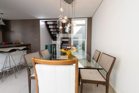 Casa de condomínio para alugar com 140m², 3 quartos e 2 vagasSala/Jantar