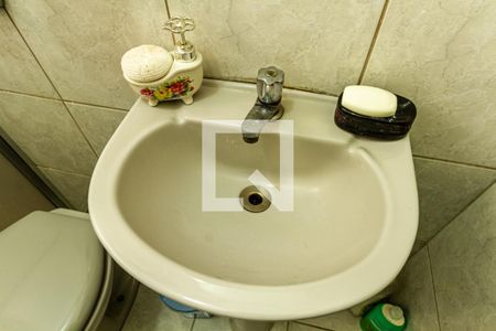 Banheiro de casa à venda com 5 quartos, 75m² em Vila Conceição, Porto Alegre