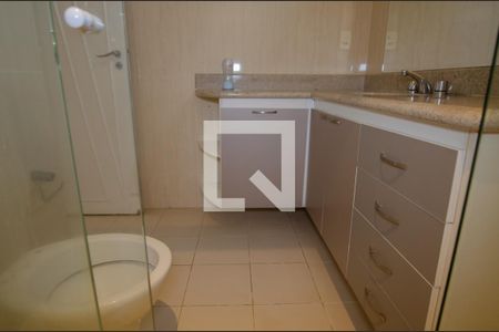 Casa de condomínio à venda com 300m², 4 quartos e 2 vagasBanheiro social