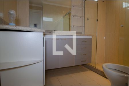 Casa de condomínio à venda com 300m², 4 quartos e 2 vagasBanheiro social