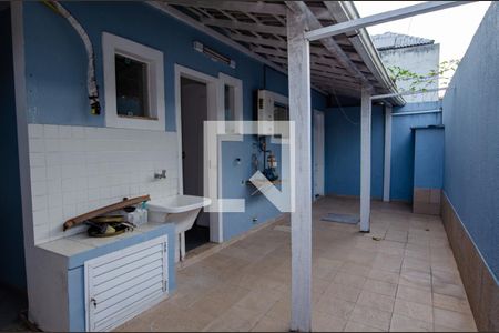 Casa de condomínio à venda com 300m², 4 quartos e 2 vagasÁrea de serviço