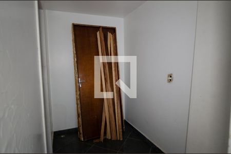 Casa de condomínio à venda com 300m², 4 quartos e 2 vagasQuarto de serviço