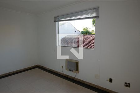 Casa de condomínio à venda com 300m², 4 quartos e 2 vagasQuarto 3