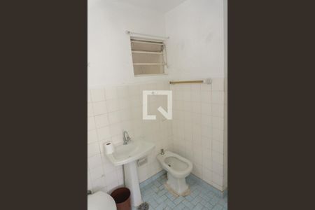 Banheiro de kitnet/studio para alugar com 1 quarto, 30m² em Bela Vista, São Paulo