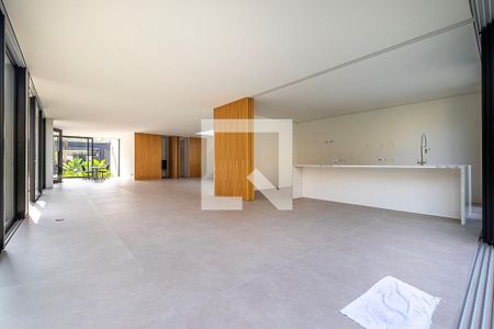 Sala de casa à venda com 4 quartos, 520m² em Alto de Pinheiros, São Paulo