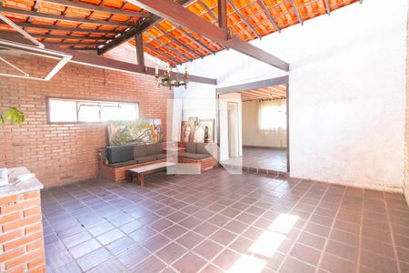 Casa à venda com 360m², 3 quartos e 2 vagas Casa à venda com 360m², 3 quartos e 2 vagasSala 2