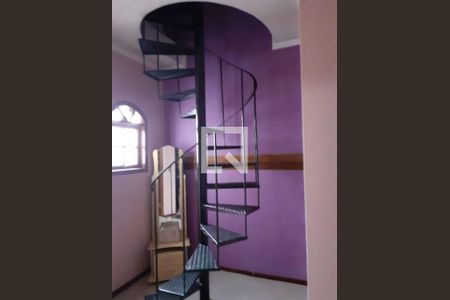 Casa à venda com 4 quartos, 292m² em Parque Oratório, Santo André