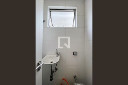 Apartamento para alugar com 86m², 2 quartos e 1 vaga Apartamento para alugar com 86m², 2 quartos e 1 vagaBanheiro de serviço