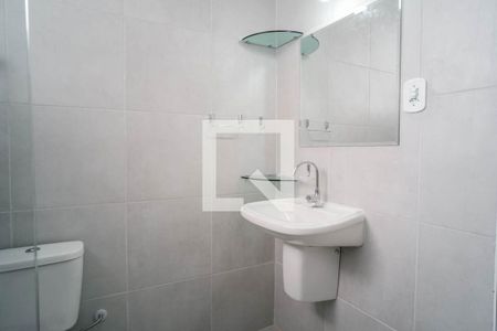 Casa para alugar com 200m², 2 quartos e 2 vagasBanheiro