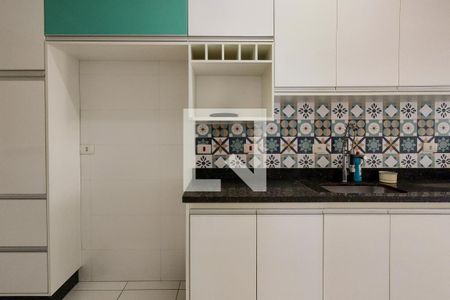Apartamento para alugar com 84m², 2 quartos e 1 vaga Apartamento para alugar com 84m², 2 quartos e 1 vagaCozinha - Armários