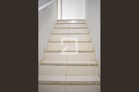 Escada de apartamento para alugar com 2 quartos, 95m² em Campo Grande, Rio de Janeiro