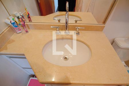 Apartamento para alugar com 119m², 4 quartos e 2 vagas Apartamento para alugar com 119m², 4 quartos e 2 vagasBanheiro da Suíte 2