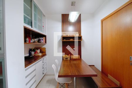 Apartamento para alugar com 119m², 4 quartos e 2 vagas Apartamento para alugar com 119m², 4 quartos e 2 vagasCozinha