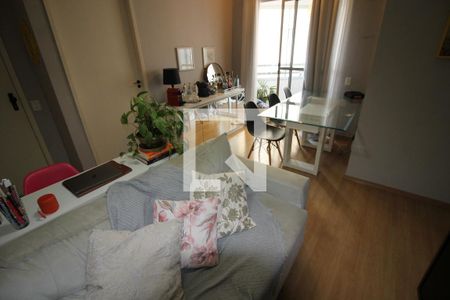 Sala de apartamento para alugar com 2 quartos, 49m² em Vila Bertioga, São Paulo