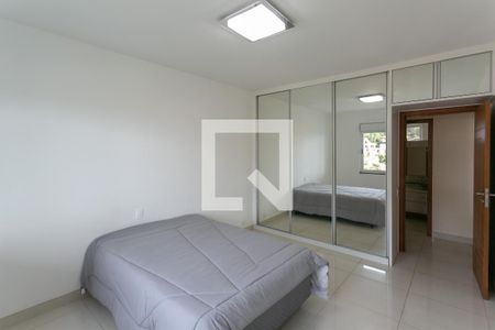 Casa à venda com 900m², 8 quartos e 4 vagasQuarto 3