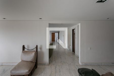 Casa à venda com 900m², 8 quartos e 4 vagasSala de TV