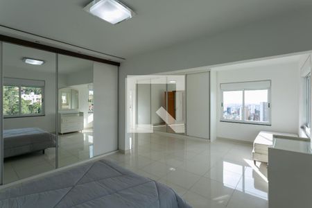 Casa à venda com 900m², 8 quartos e 4 vagasQuarto 5 - Suíte