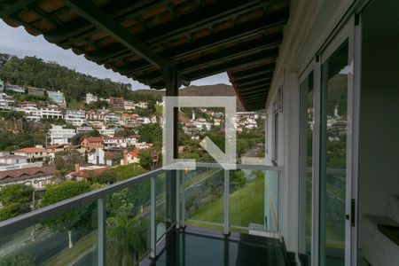 Casa à venda com 900m², 8 quartos e 4 vagasVaranda