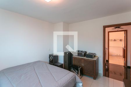 Casa à venda com 900m², 8 quartos e 4 vagasQuarto 7