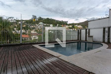 Casa à venda com 900m², 8 quartos e 4 vagasÁrea externa