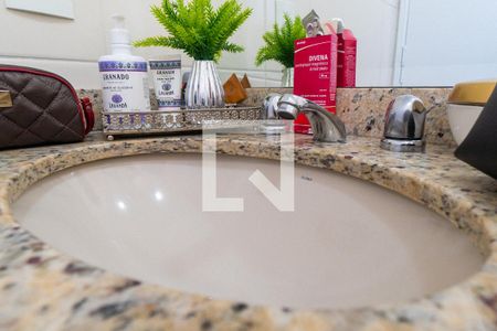 Apartamento à venda com 63m², 2 quartos e 1 vagaBanheiro Social Detalhe