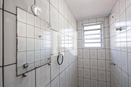 Casa para alugar com 100m², 2 quartos e sem vagaBanheiro - detalhes