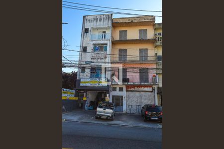 Fachada do prédio de casa para alugar com 2 quartos, 100m² em Centro, Cotia