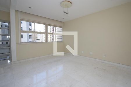 Apartamento para alugar com 130m², 3 quartos e 1 vaga Apartamento para alugar com 130m², 3 quartos e 1 vagaSala