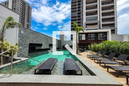 Studio à venda com 29m², 1 quarto e sem vaga Studio à venda com 29m², 1 quarto e sem vagaÁrea comum - Piscina