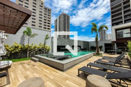 Studio à venda com 29m², 1 quarto e sem vaga Studio à venda com 29m², 1 quarto e sem vagaÁrea comum - Piscina